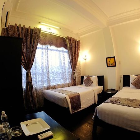 Evelyn Hotel Дананг Экстерьер фото