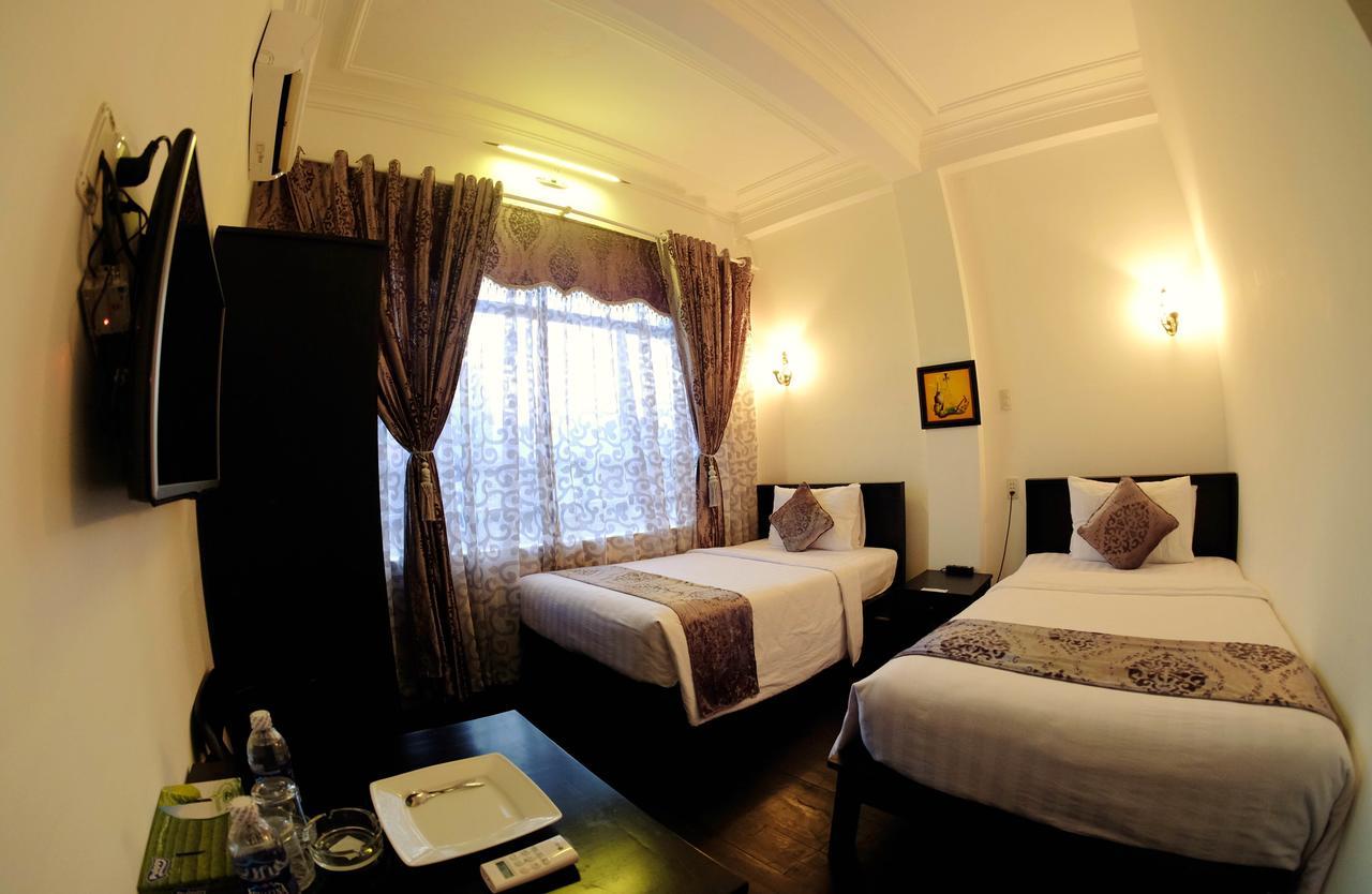 Evelyn Hotel Дананг Экстерьер фото